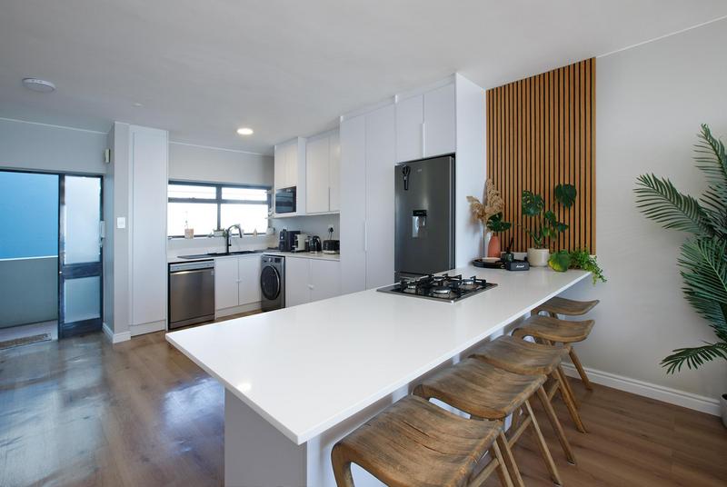 2 Bedroom Property for Sale in Bloubergstrand Western Cape
